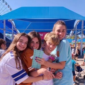 Meet your Posher, Avery